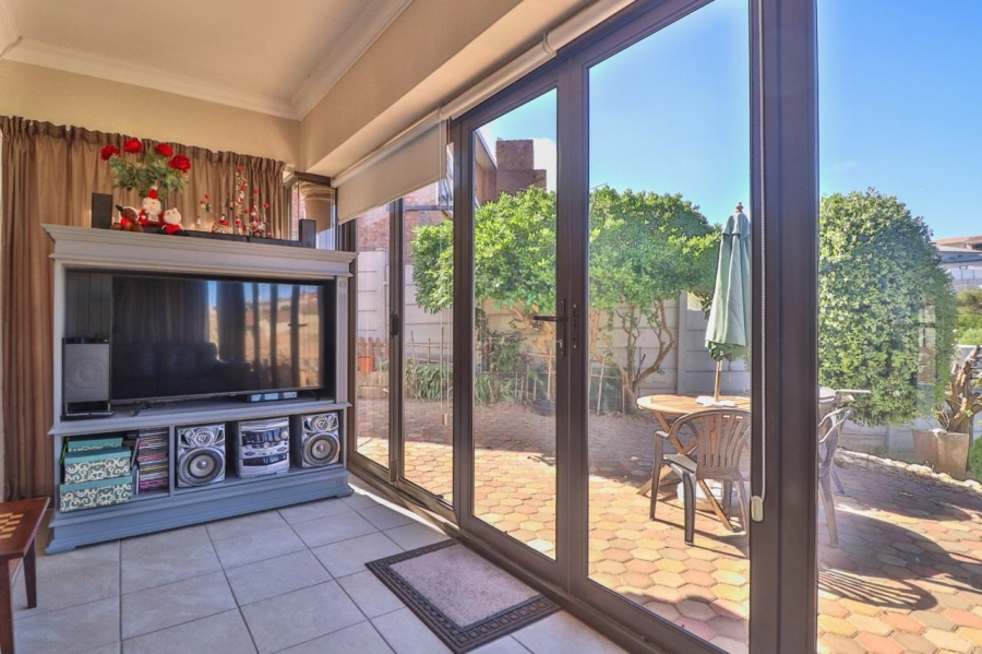 3 Bedroom Property for Sale in Island View Western Cape